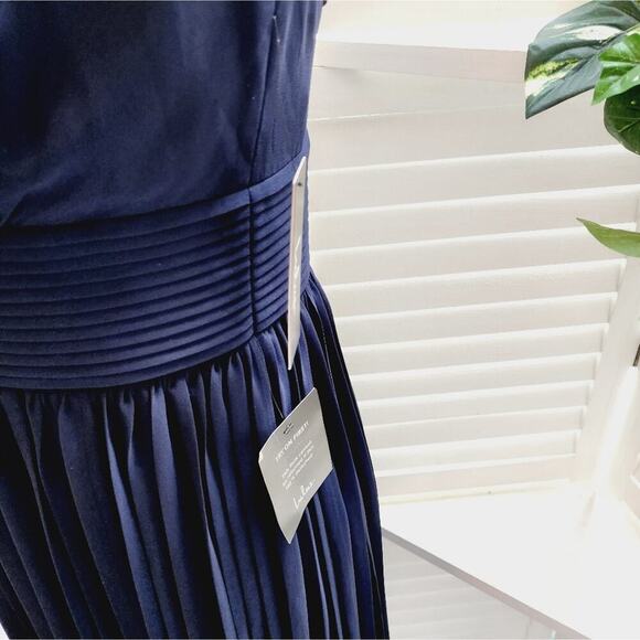 LULU'S NAVY PLEATED CRISS CROSS ADJ STRAPE DRESS SIZE LARGE NEW - Picture 3 of 9